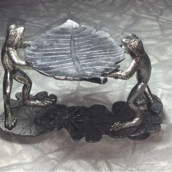 Metzke frogs signed pewter small stand tealight or whatever dated 1994 vintage - Picture 4 of 10